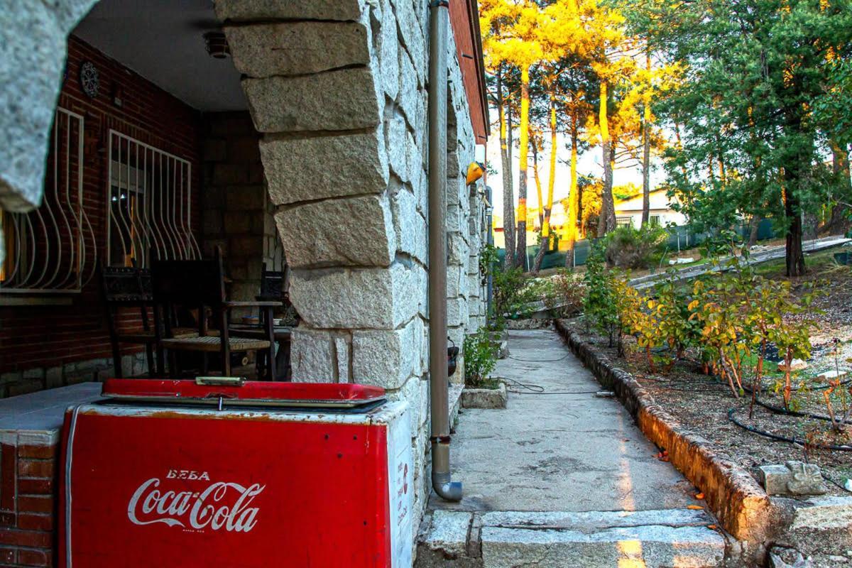 Hostal Casa Cadalso, Mirador De Gredos, Madrid Cadalso de los Vidrios Exterior foto